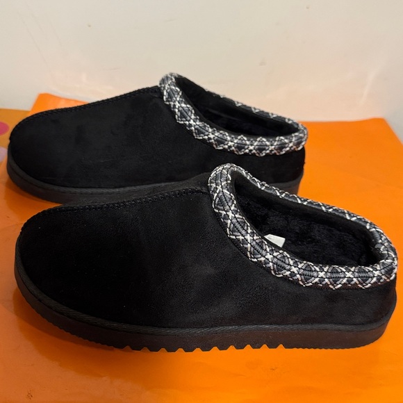 Black Clog Slippers - Picture 3 of 7